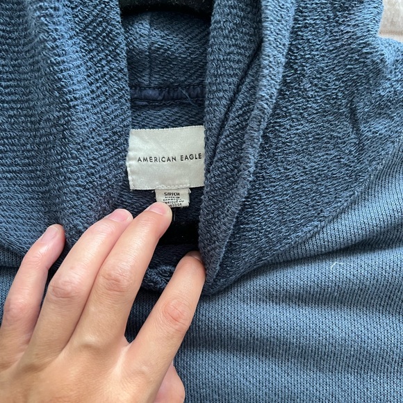 American Eagle cropped hoodie - Picture 2 of 2